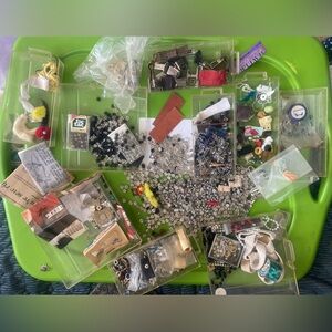 Random hardware clothing hook snaps vint  puces